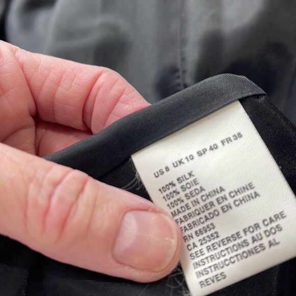 VTG Theo miles 100 percent silk blazer with shoulder pads runs large in black - Picture 5 of 7